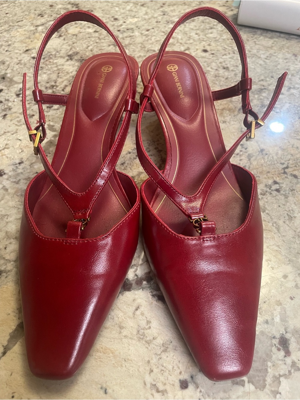Elevate your look with a classy shoe 
Wine/Red Slingback Pointed-Toe Kitten Heel - Picture 2 of 4